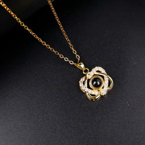 Collar “Te Amo en 100 Idiomas” – Edición Romance