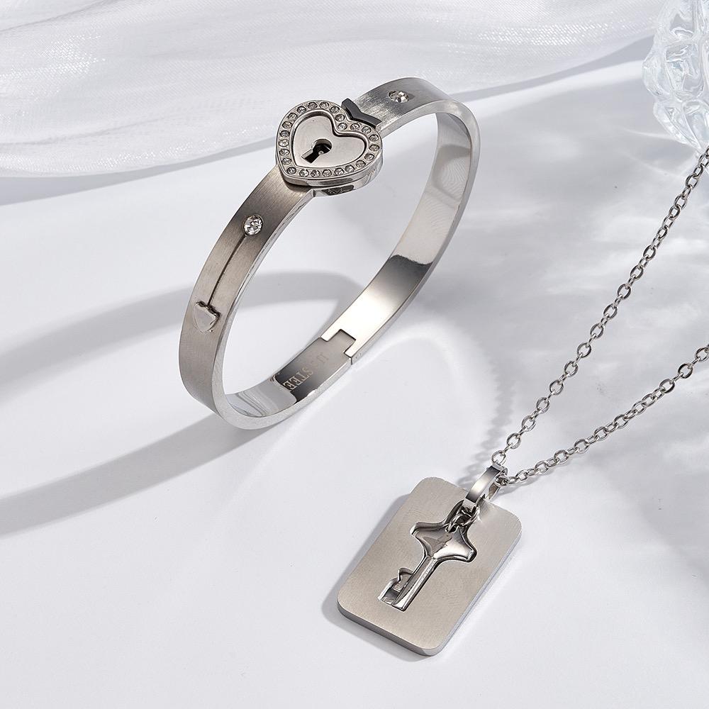 Set Pulsera & Collar Llave de Corazón